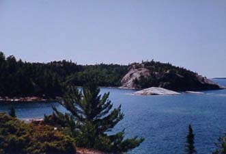 picture of northern shore of Lake Superior