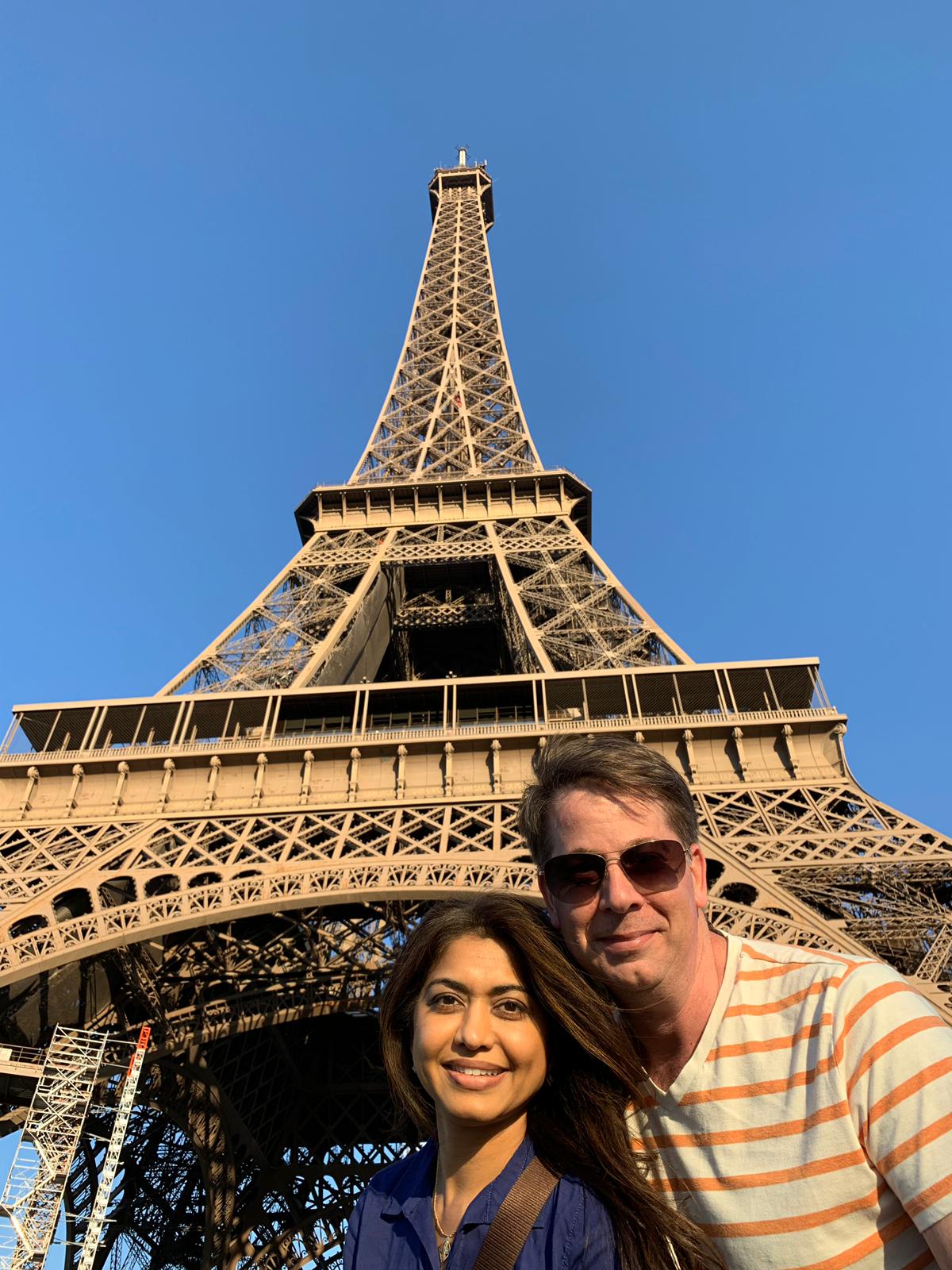 Picture of Mom and Dad in
      Paris