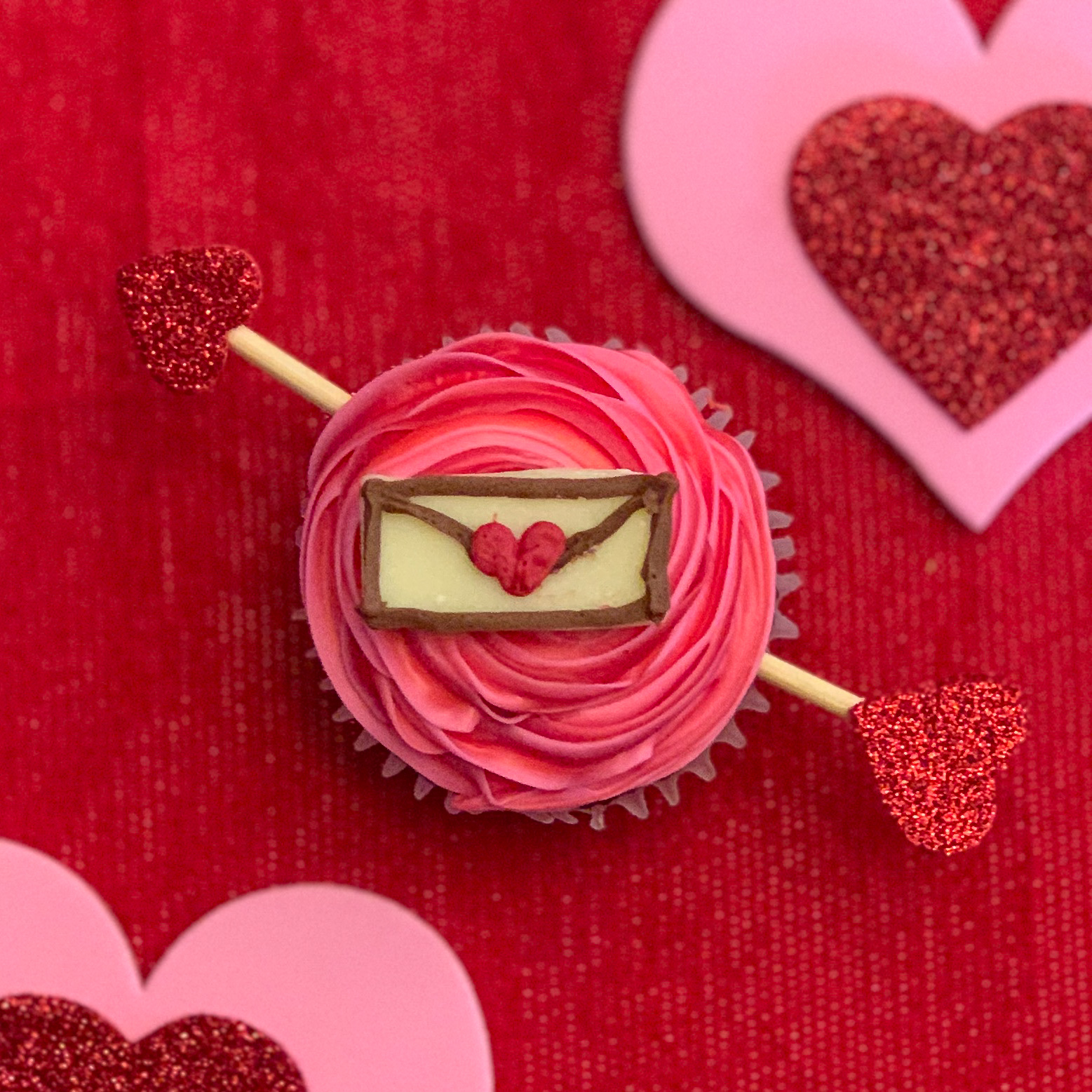 Love Letter
                Cupcake