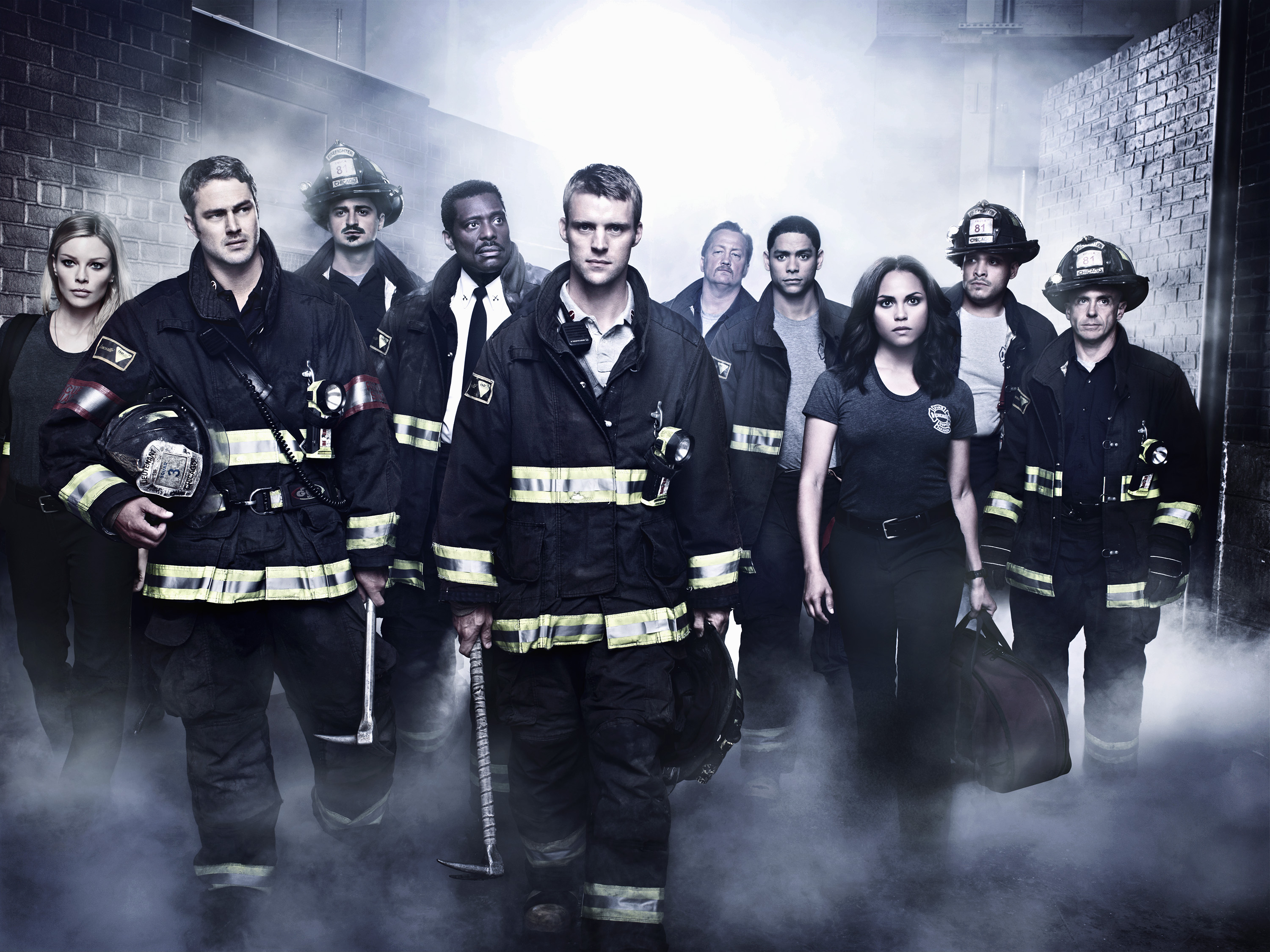 photo of chicago
        fire cast